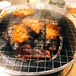 ホルモン焼もんもん - 