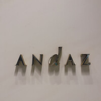 ザ タヴァン グリル＆ラウンジ - 