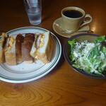 タロ コーヒー - チキンカツと玉子　チーズのサンドイッチ