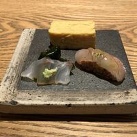 築地青空三代目 大名古屋ビルヂング店 - 玉子、まだか（スズキ）の刺身、真鯛