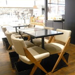 ル・ショコラ・アラン・デュカス - テーブル席