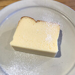 MASCOS BAR&DINING  - チーズケーキ550円