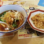 Wan Rakuen - 鶏絲麺＆炒飯