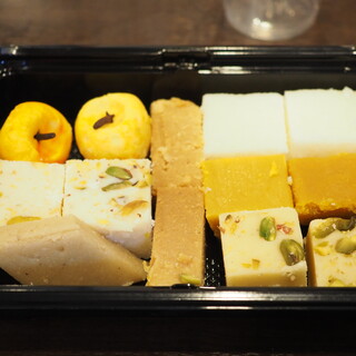 トウキョウ ミタイワラ_0