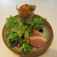モダンチャイニーズブラッセリ― HALOW - 前菜　魚の南蛮漬けと鴨ロースハムとサラダ