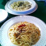 トラットリア プリマベーラ - ペペロンチーノ　自家製リガトーニカキのクリームソー