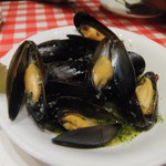シシリア - ムール貝のワイン蒸し　ガーリック風味