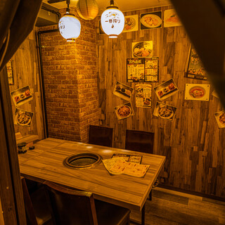 焼肉&ホルモン食べ放題 江戸門_1