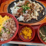 Joifuru - ひとくちチキンステーキにんにく醤油和食セットそぼろご飯変更