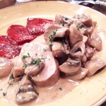 LANBRoA - ⚫豚ヒレ肉のソテー  マッシュルームとクリームのソース