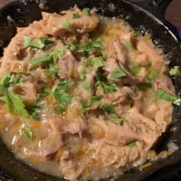 フィレンツェ屋台名物☆トリッパとギアラ、白いんげん豆のパプリカ煮込み