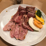 焼肉ダイニングおいしんぼ - 