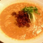楽山 - 担々麺 950円