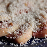 ファイ - 白桃のカルパッチョ風 ゴルゴンゾーラチーズかけ