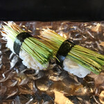 能登寿司 - 線が細い。美しい芽ネギ。