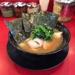家系ラーメン王道 王道之印 - 