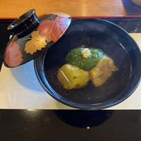 日本料理 大竹 - 焼きナスとモロヘイヤの碗物