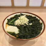 そばの神田 東一屋 - アサソバビンボー！　
      朝そば＋わかめ！　