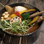 Rojiura Curry SAMURAI. - チキンと1日分の野菜20品目。辛さ10番