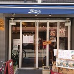 モモジロウショウテン - お店の景観（モリスです。）