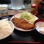 激安食堂 小林屋 - 小林屋 ロースカツ定食 by研磨王