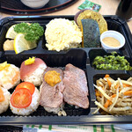 Sushi time - 寿司弁当 880円 これが1番オススメ
            ・牛寿司・手毬寿司・焼き野菜・唐揚げ・ポテトサラダ・きんぴら・香物
            