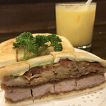 ニューアストリア - 