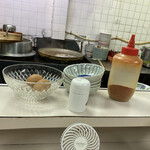 ラーメン 親爺 - 卓上調味料