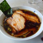 八百善 - 中華そば、ずっしりしたチャーシューは圧巻です！麺が少し細くなった？