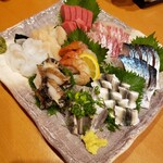 やすけ - 刺身の盛り合わせ