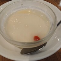 個室中華 頤和園 溜池山王店 - セット ミニ杏仁豆腐