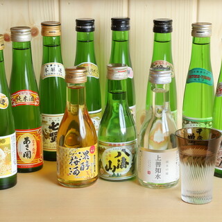 全国各地から選び抜いた日本酒。人気銘柄も充実しております