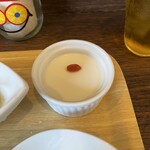 香港バル ラカンカ - デザートの杏仁豆腐