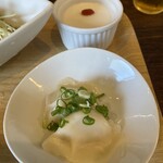 香港バル ラカンカ - 水餃子（２個）