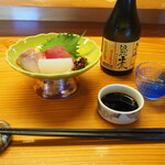 寿司・割烹 かぶら - おまかせミニ会席 芽生（お造り） ＆ 冷酒（浪花政宗 大吟醸）