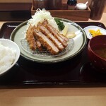 かつ満 - ロースかつ(160㌘)定食　1,450円　