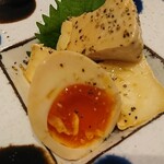 てつ食堂 - カマンベールと半熟玉子の味噌漬け