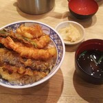 Domburimarufuku - 天丼(梅) ￥650