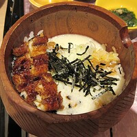 うなぎのしろむら - 「うなとろ重」＋海苔。
