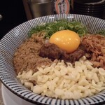 下品なぐらいダシのうまいラーメン屋 - 