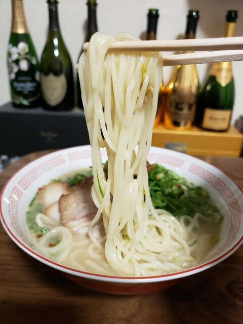 くろいわラーメン 本店 天文館通 ラーメン 食べログ くろいわラーメン 本店 天文館通 ラーメン 食べログ