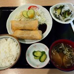 はんぐはぐ亭 - 母ちゃん定食(春巻)