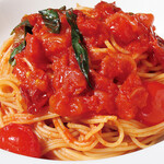 ISOLA TRATTORIA - フレッシュトマトとバジリコのスパゲッティーニ
