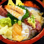 寿司酒場 スシイチ - 海鮮丼ランチ980円税込