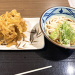 Marugame Seimen Kate Purishin Sapporo Ten - かけうどんと野菜かき揚げ