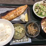 うまい酒とごちそう飯 びおん - 自家製トロさばの一夜干し御膳@850円