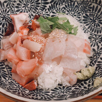 とらふぐ専門 ふぐ中俣 - 日替わり鮮魚のブツ丼