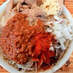 にかいや - ぶた入りオロチョンラーメン＋トッピング全部