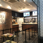h J.S. BURGERS CAFE - 店内　オーダーカウンター