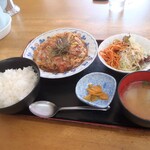 浜ちゃん食堂 - チキンカツとじ煮定食　650円